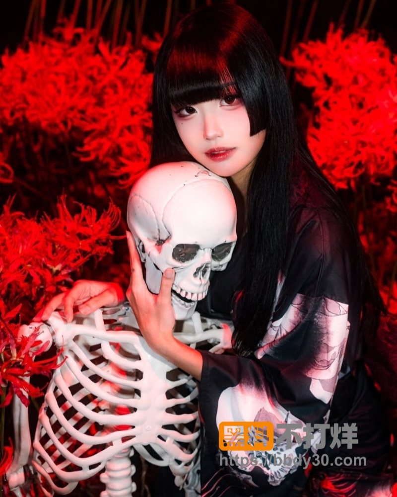 齐刘海cosplay小网红乐了9