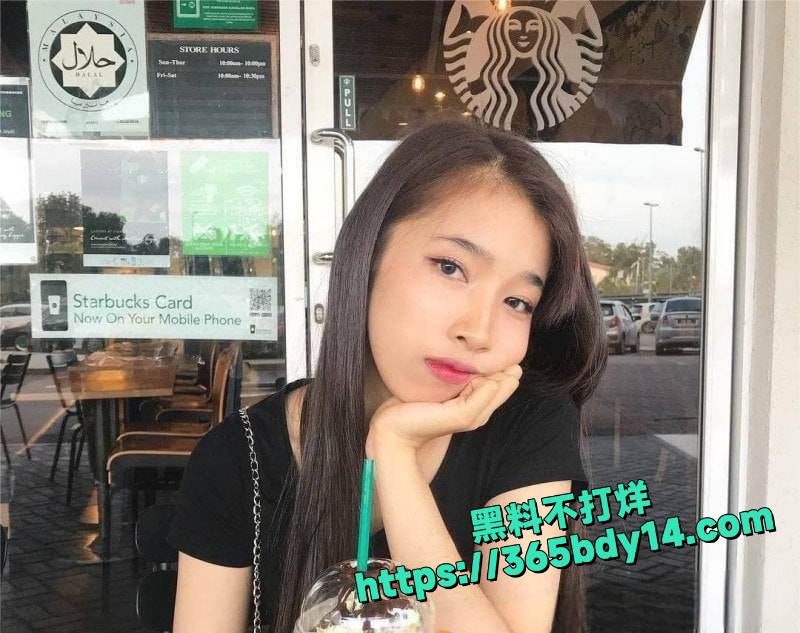 金发美女汪妍火爆全网
