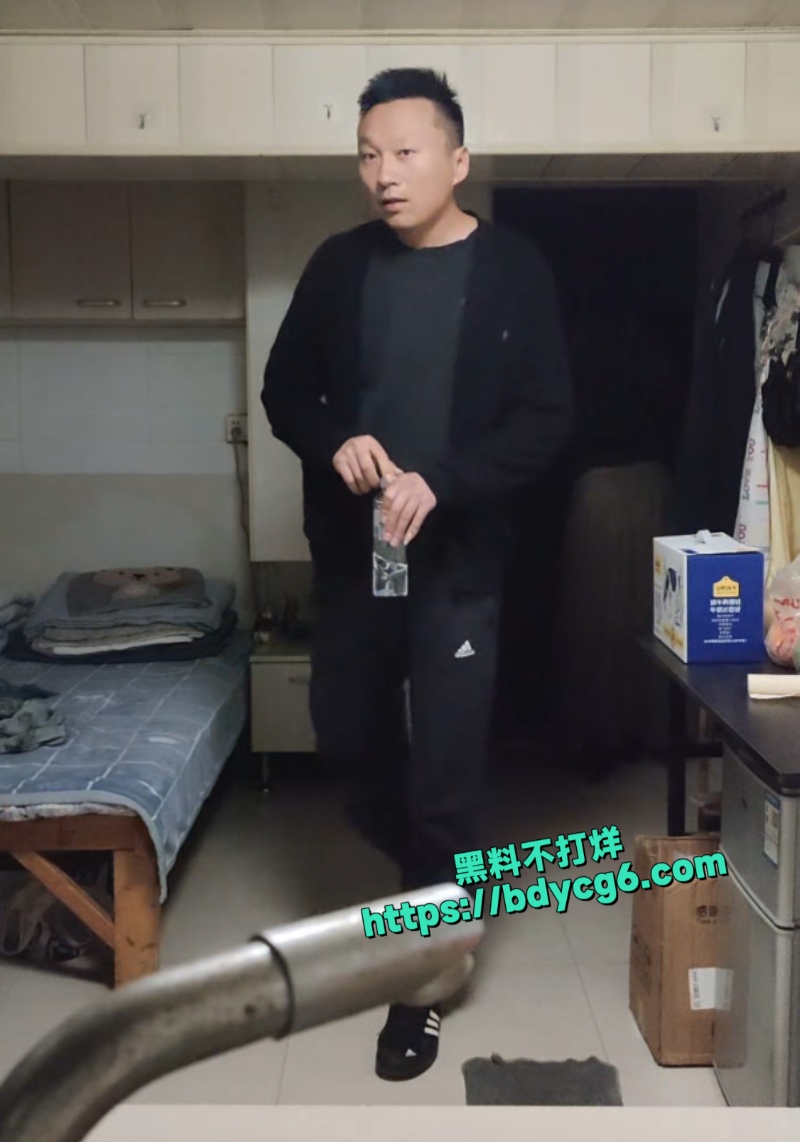南京红姐的送奶哥1