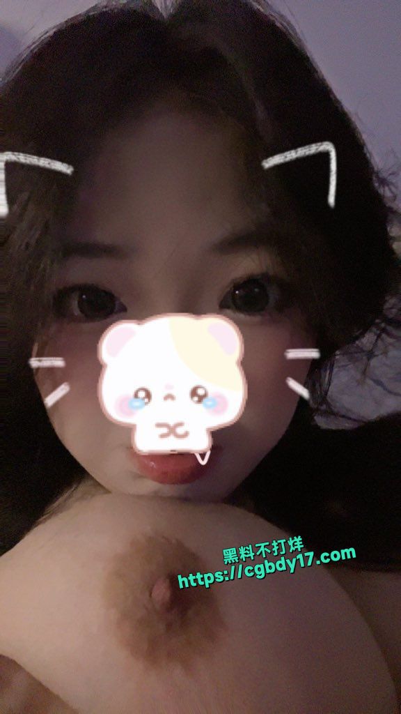 云南曲靖吴欣雨 网络现实都是卖逼的骚鸡2