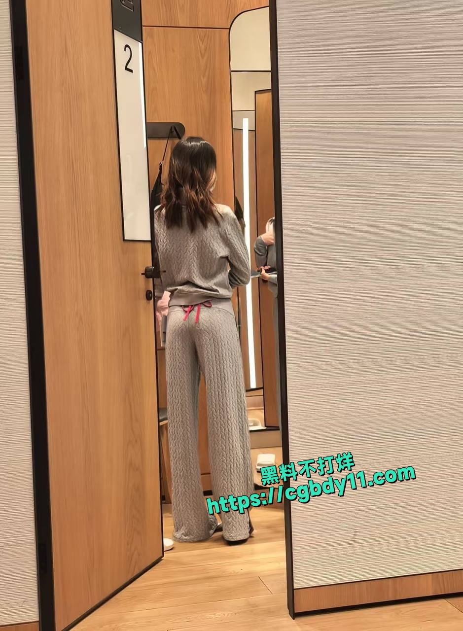 广州人妻王佳琪，被老公带出去陪客户9