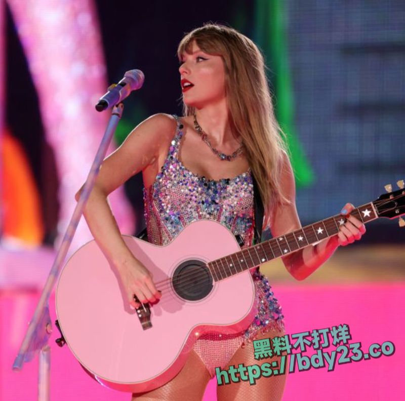 taylor-swift-performs-onstage-during-night-one-of-taylor-news-photo-1687766065.jpg
