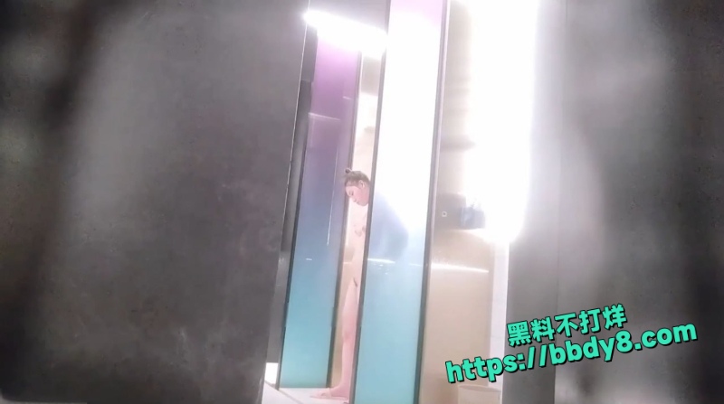 偷拍洗澡  9