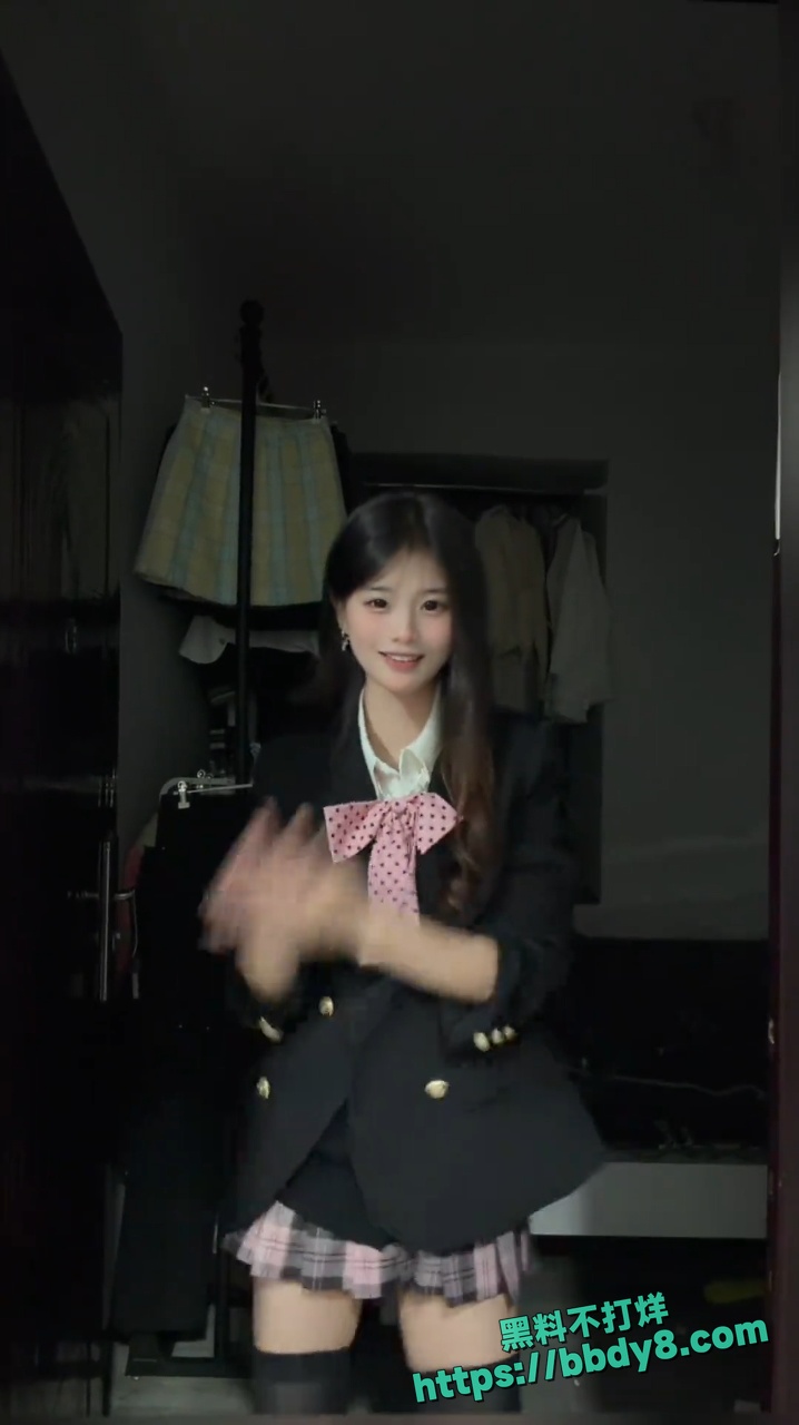 der怡 AI脱衣1