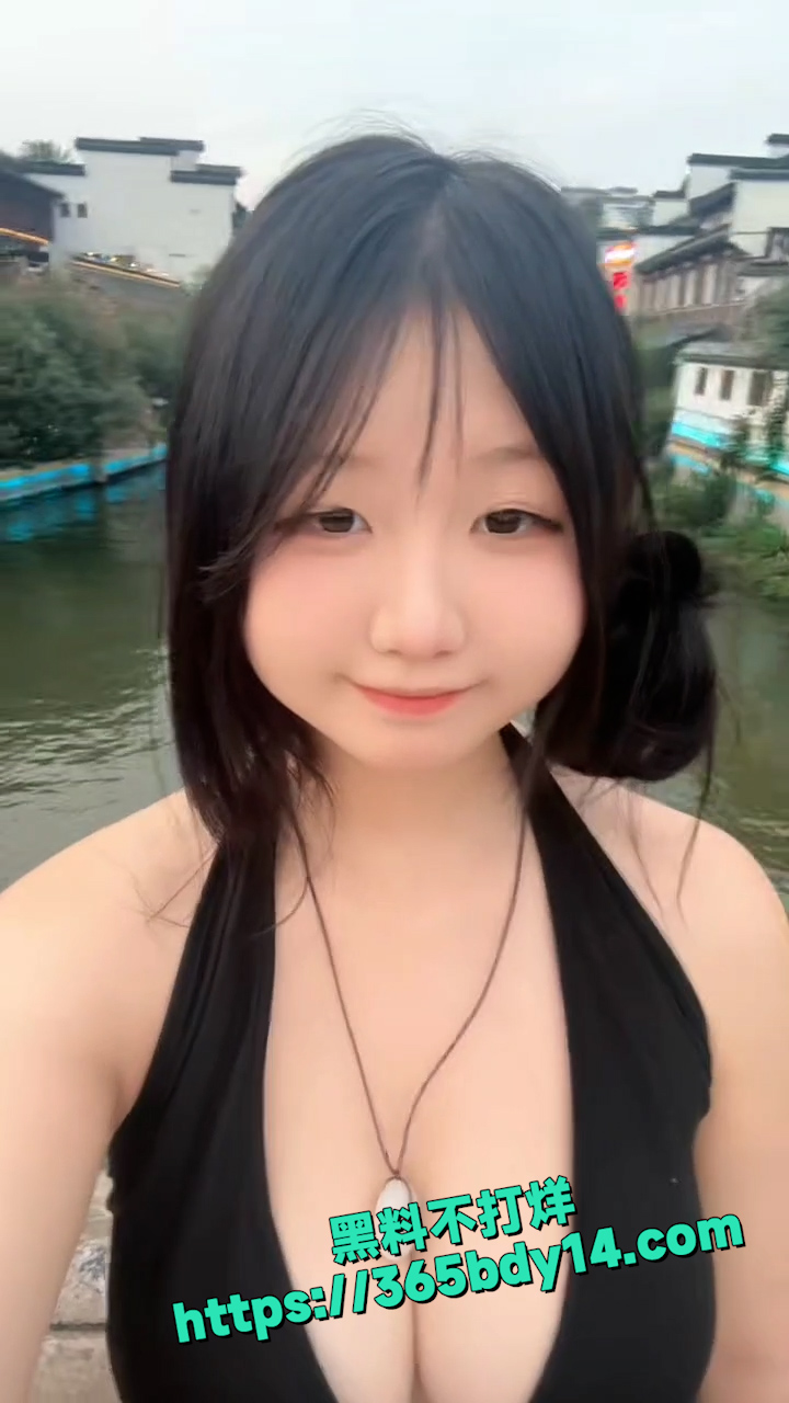 竖版模版.00074519.Still025