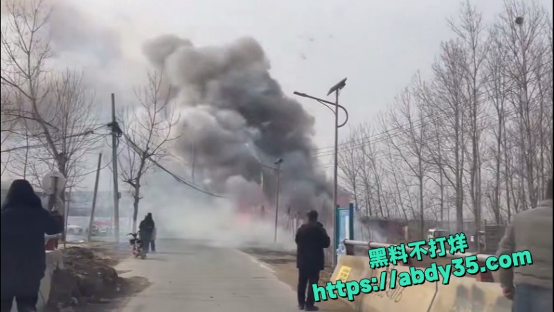 江苏烟花爆竹爆燃 9