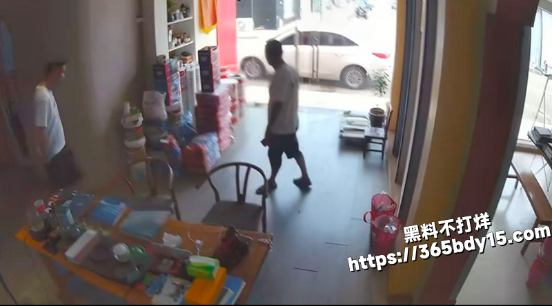 一边开店一边白日宣淫5