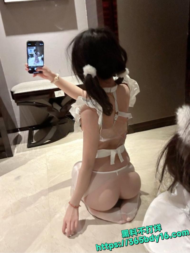 猫紫宝宝反差婊私拍10
