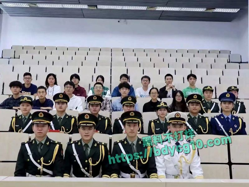 同济大学袁志凯同学开会摄像头忘记关闭直接将打飞机的画面全网直播4