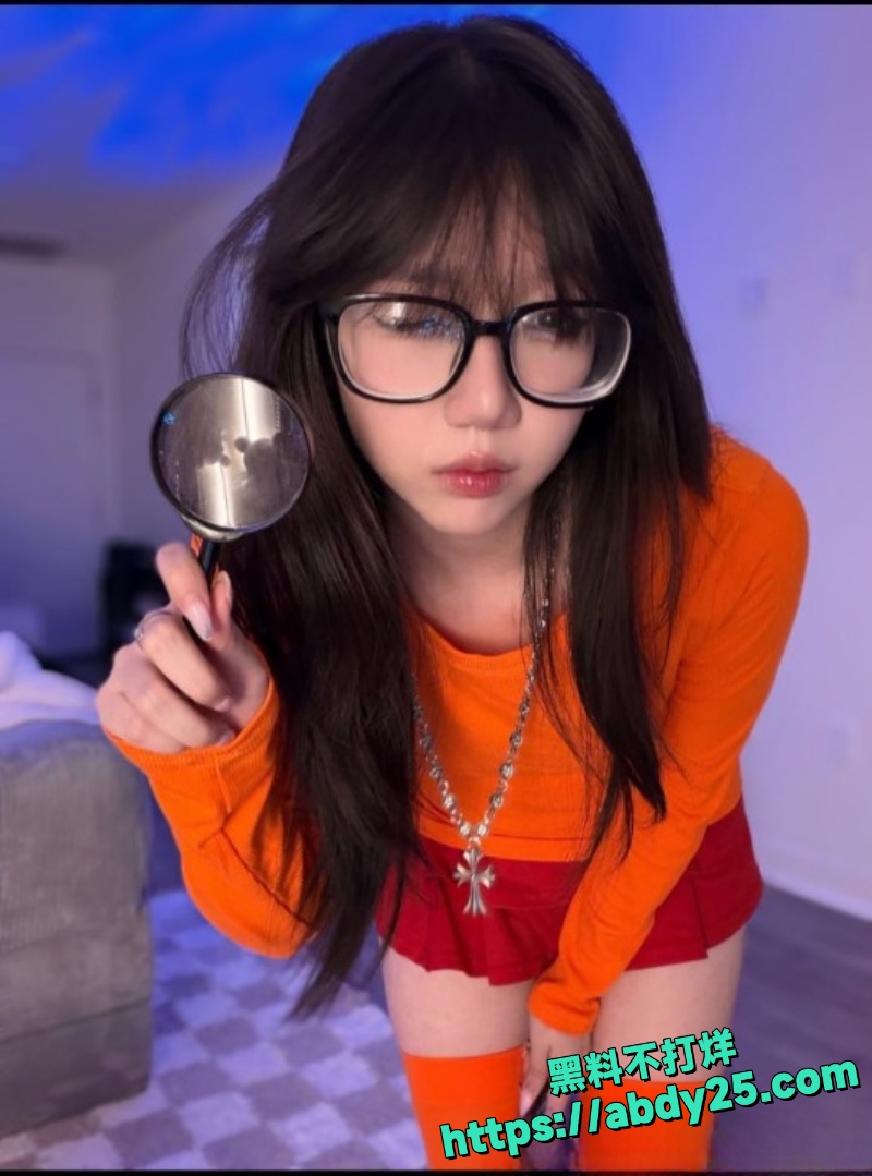 OnlyFans眼镜妹深喉视频1