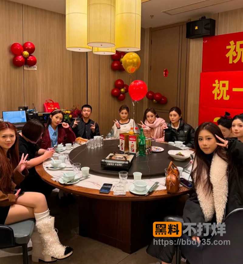 ks38w粉男网红王皓晨出轨乱搞19