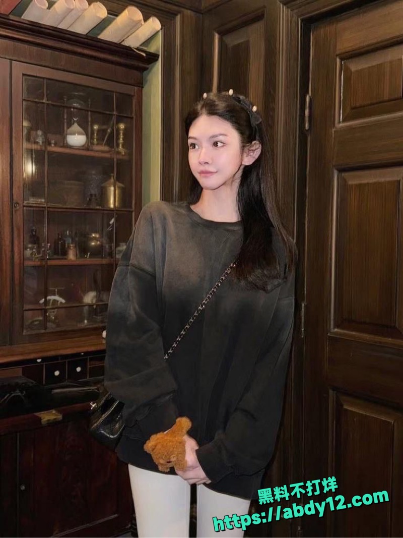 上海黄丽娜跪舔深喉视频3