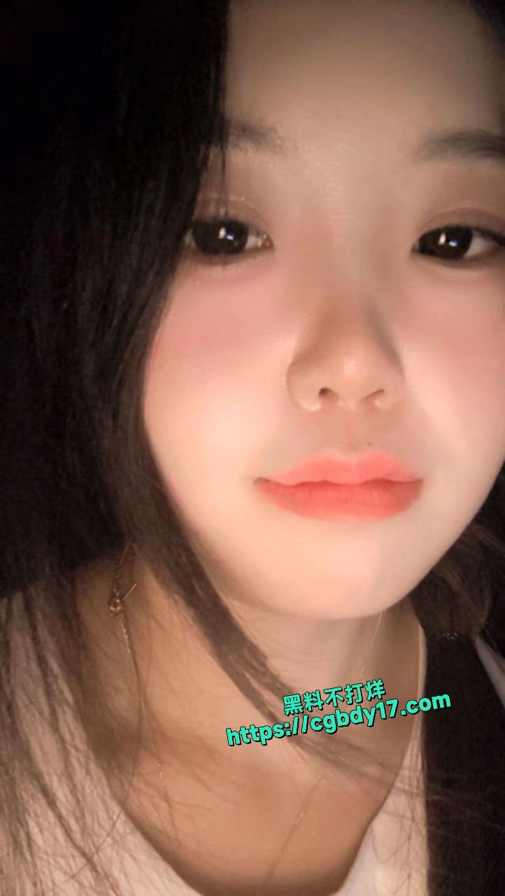 甘肃反差婊眼镜骚妹于雪 自慰抵押视频真情流露8