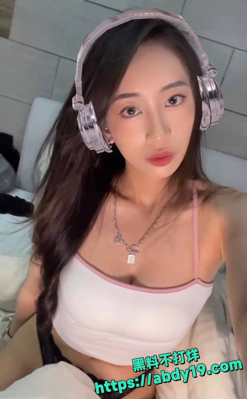 德州留学生被富豪包养7