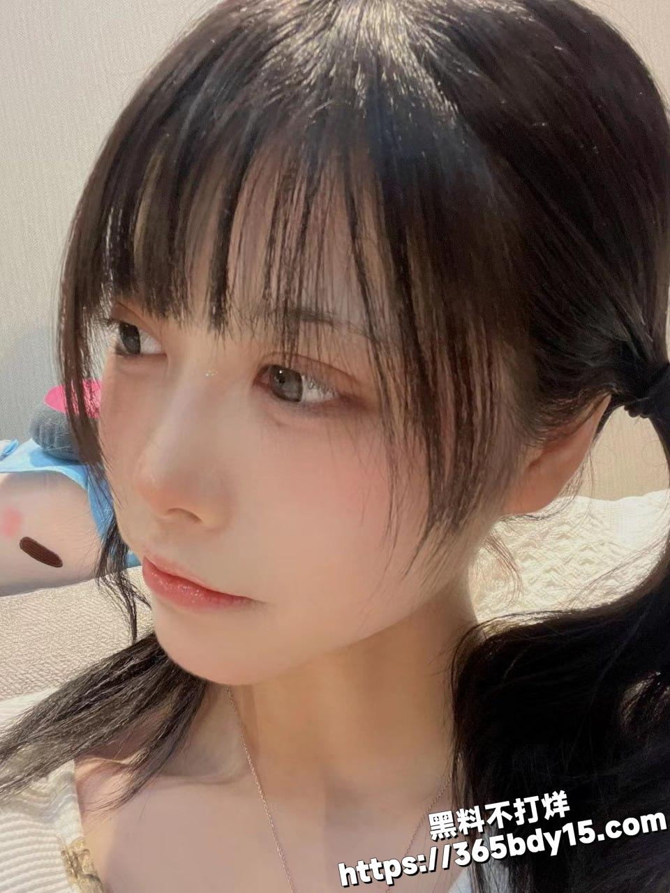 萝莉自慰8