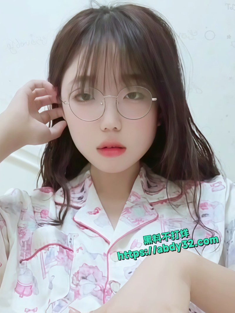 浙江大学苏念语眼镜妹·