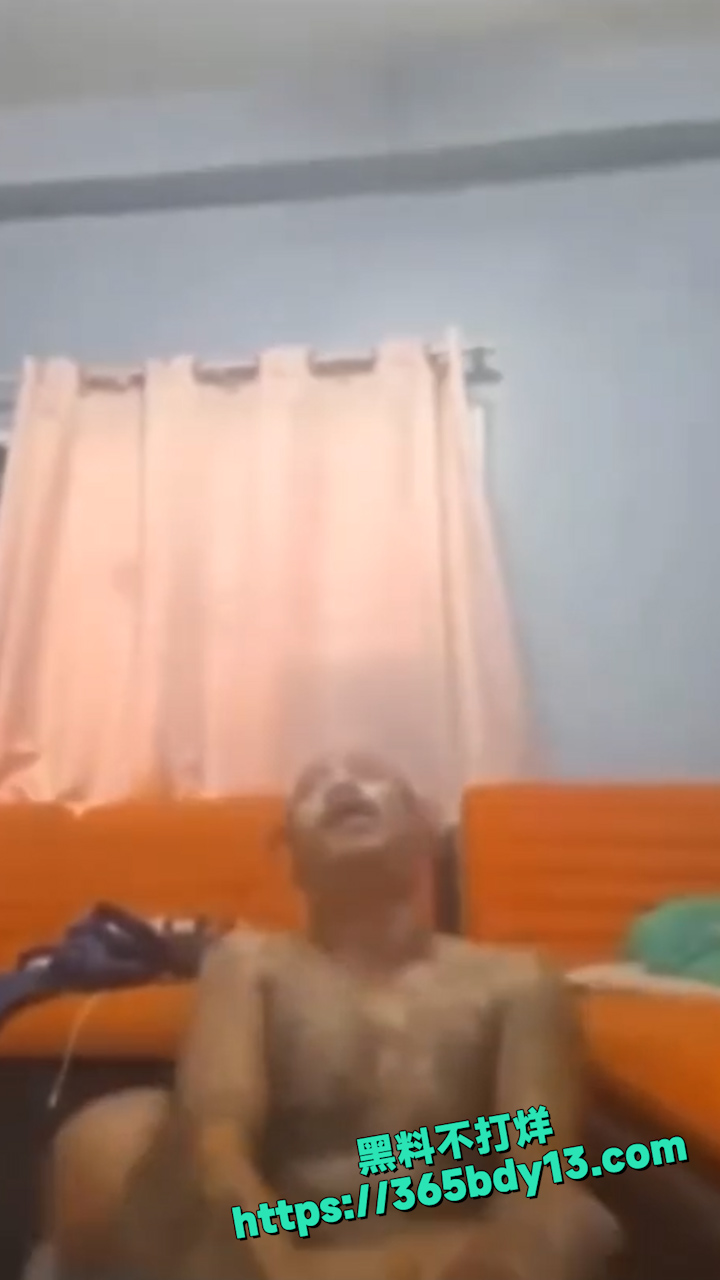 泰国男子直播开枪自杀 4