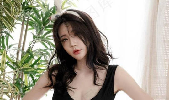 人体蜈蚣不连几十双触脚不配叫蜈蚣 男的后入人妖人妖后入人妖 双向插头猛男狂捅