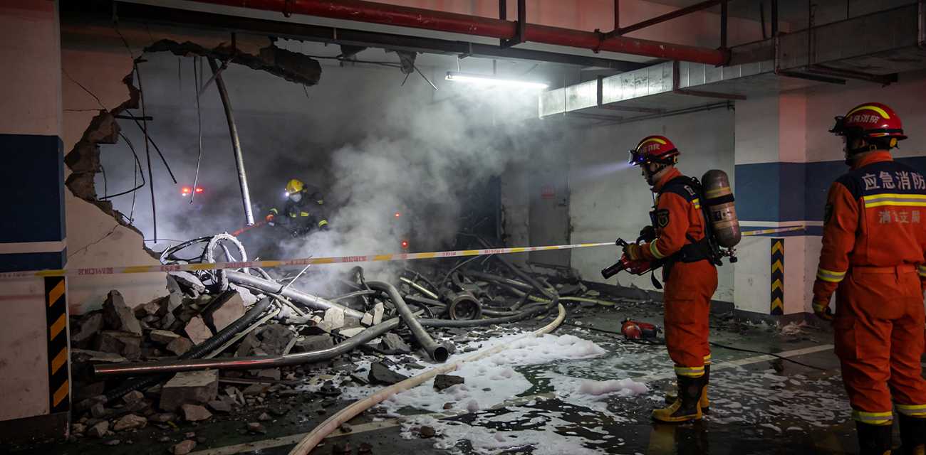 济南章丘区君悦华府小区地下室发生严重爆炸 造成重大事故 现场一片狼藉 现场画面曝光