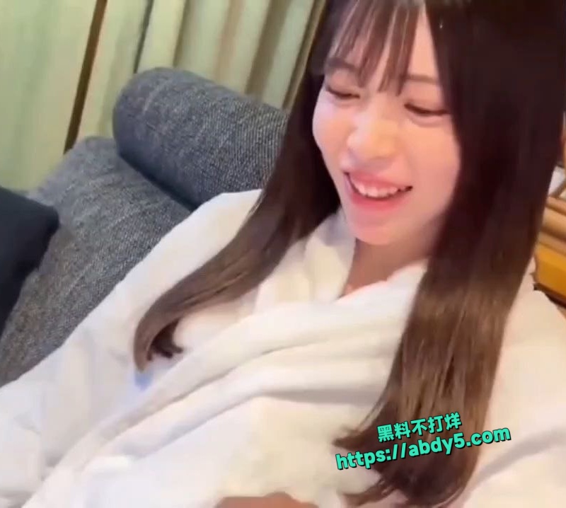 日本fc2 顶级颜值小姐姐1