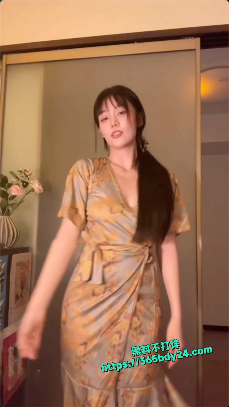 推特清纯萝莉Yum707最新订阅资源艺校女神化身金主专属精盆 4