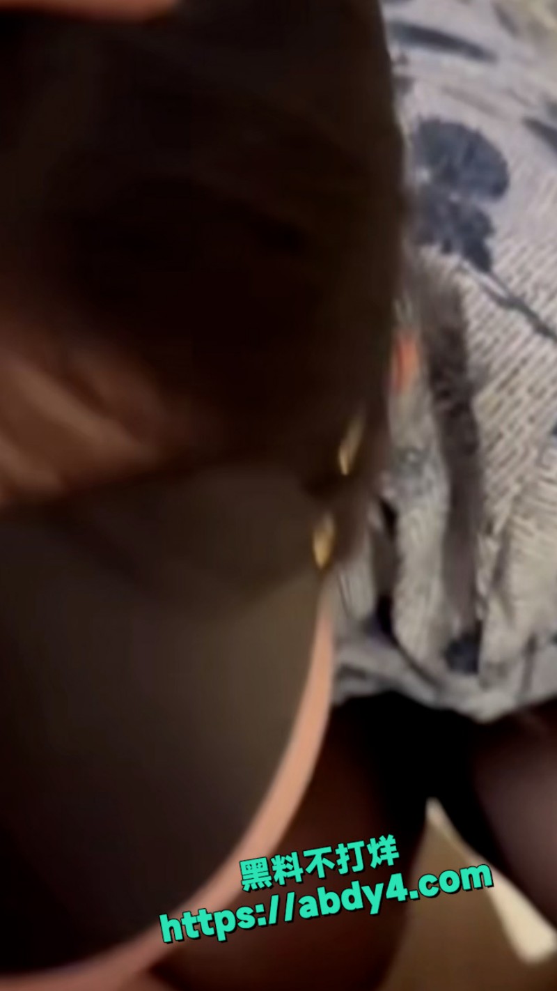 推特顶级肥臀女神  4