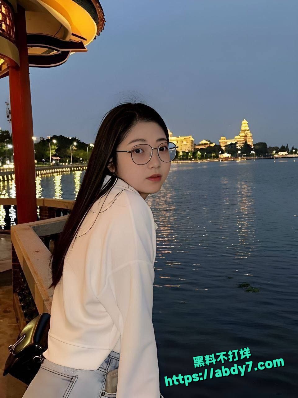 福建极品眼镜婊 幼师颜思妤1