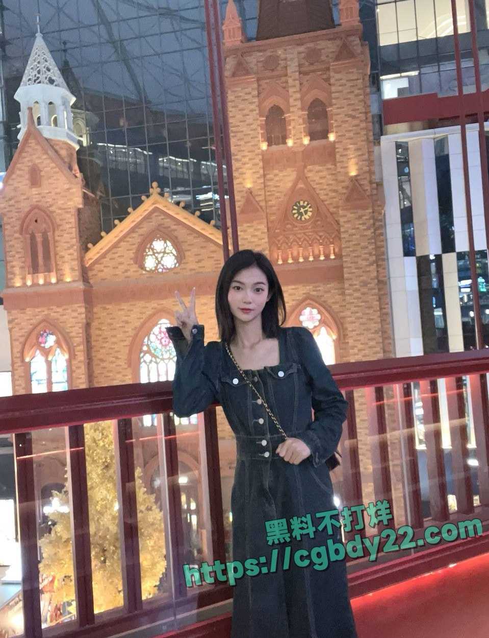 云南高校美女应聘模特6