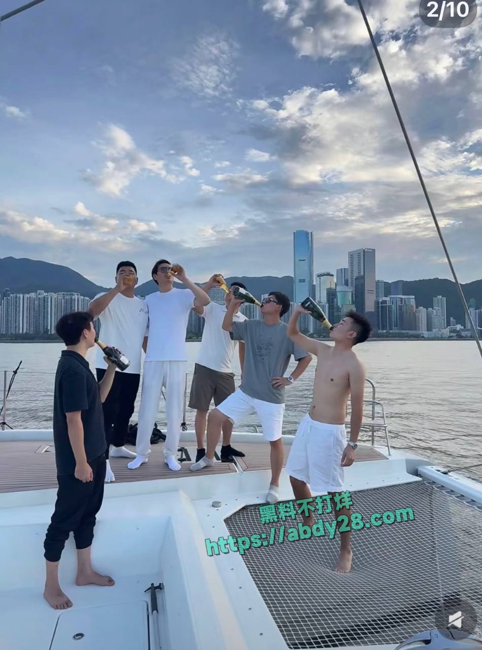 富二代李瑞滨被曝男名媛 61