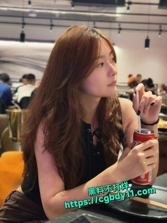 重庆孟瑶与男友性爱视频 (2).jpg