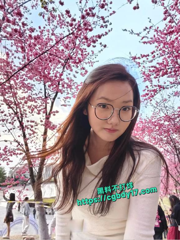 滇西应用技术大学 何一婷 网聊约炮被曝光3