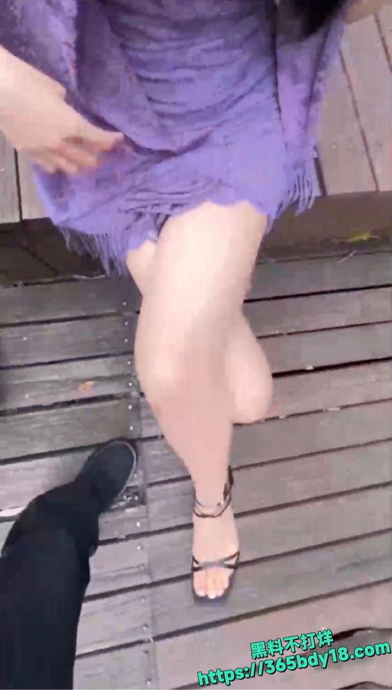 美熟少妇爬山被抱操视频8