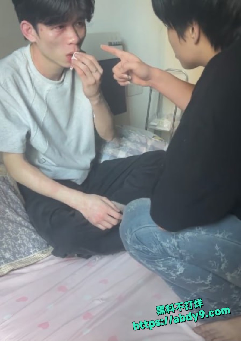 纹身小伙菜刀捉奸视频1