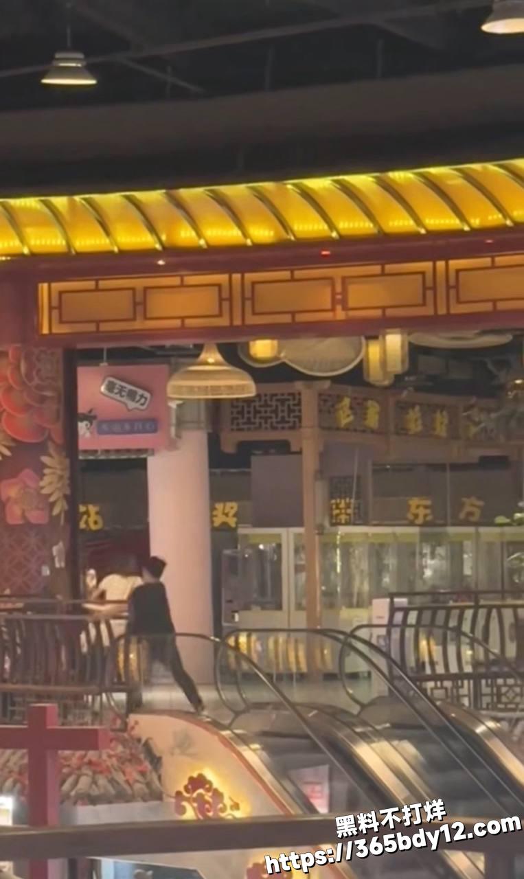 沈阳街头互扇1