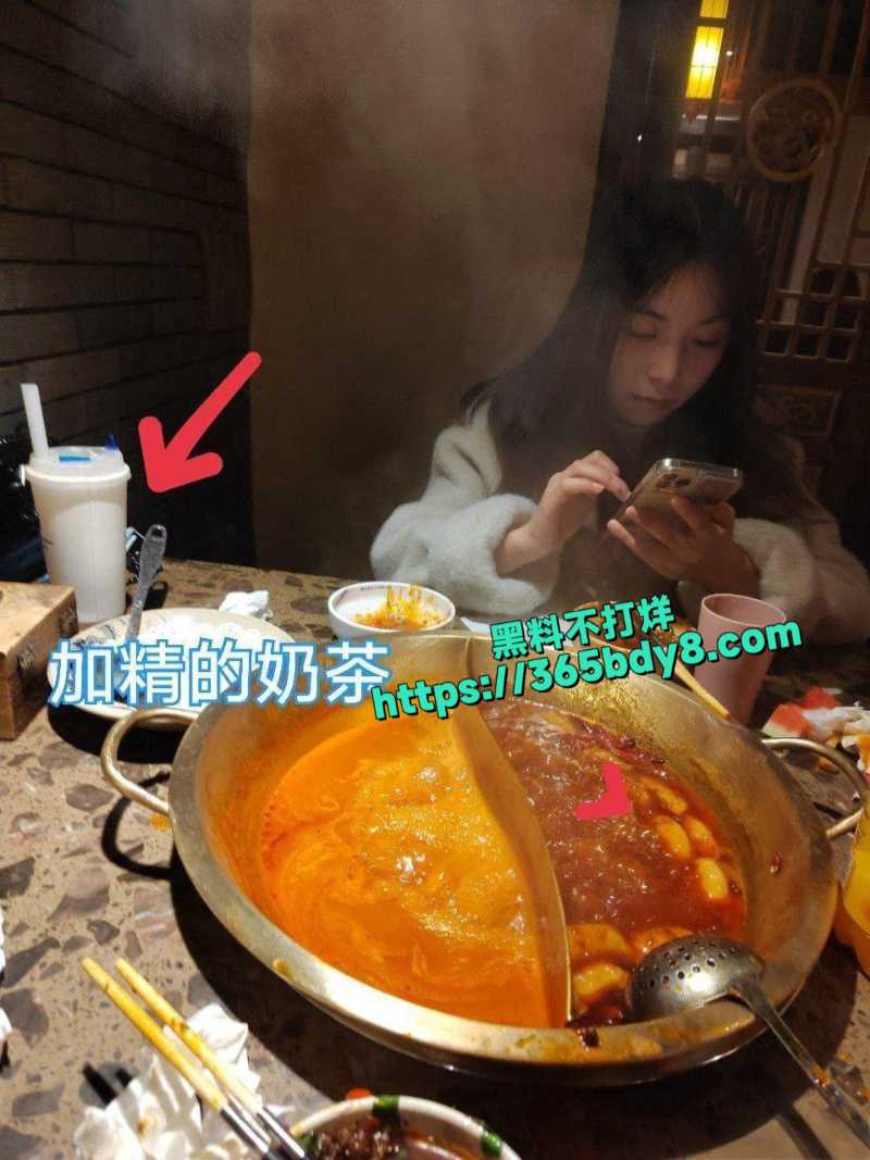 恋物加料看着她们喝下1