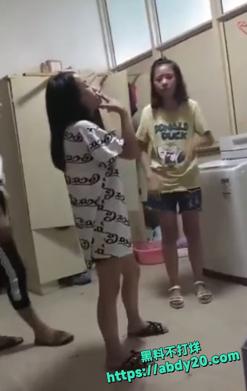 甘肃大专技校女生霸凌视频1