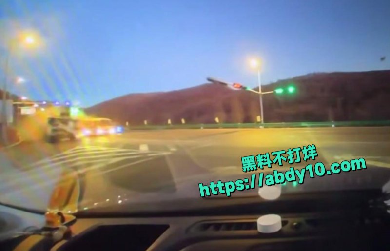 河北崇礼发生大型车祸现场6