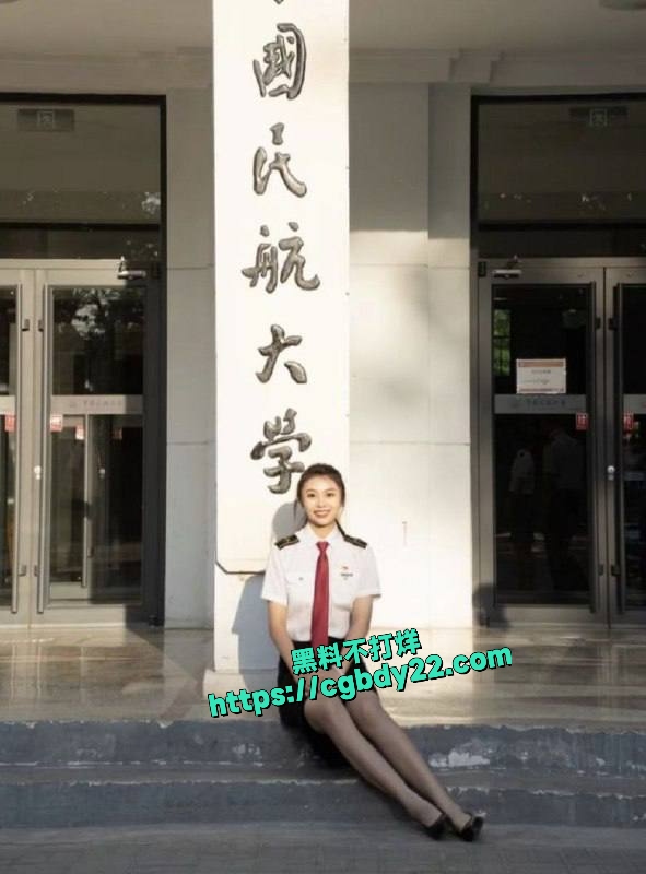 中国民航大学毕业天津李佩佩，任人乱操的骚婊子9