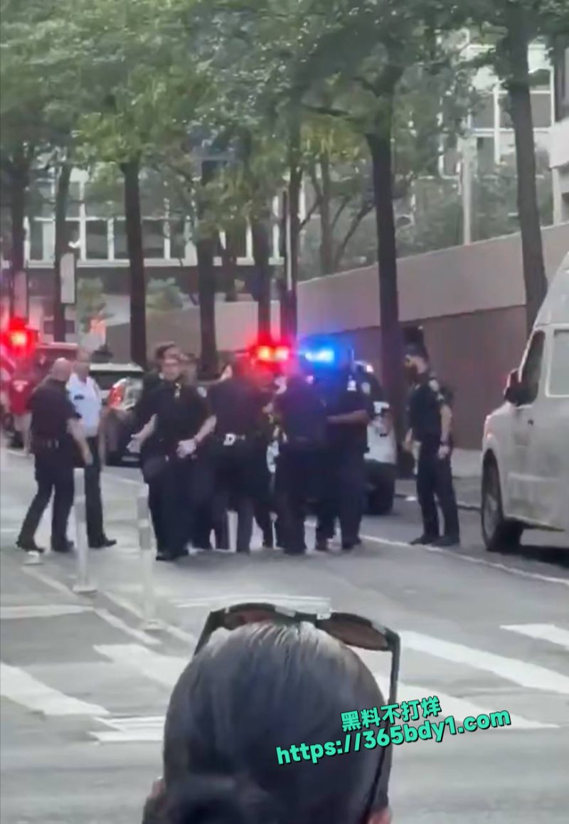 曼哈顿中城黑石集团总部公园大道345号发生枪击案4