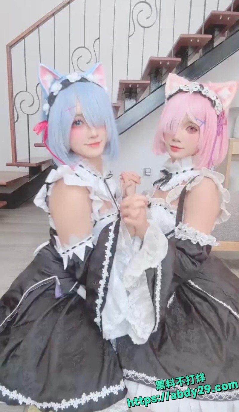 高颜值cos雷姆拉姆百合私拍4