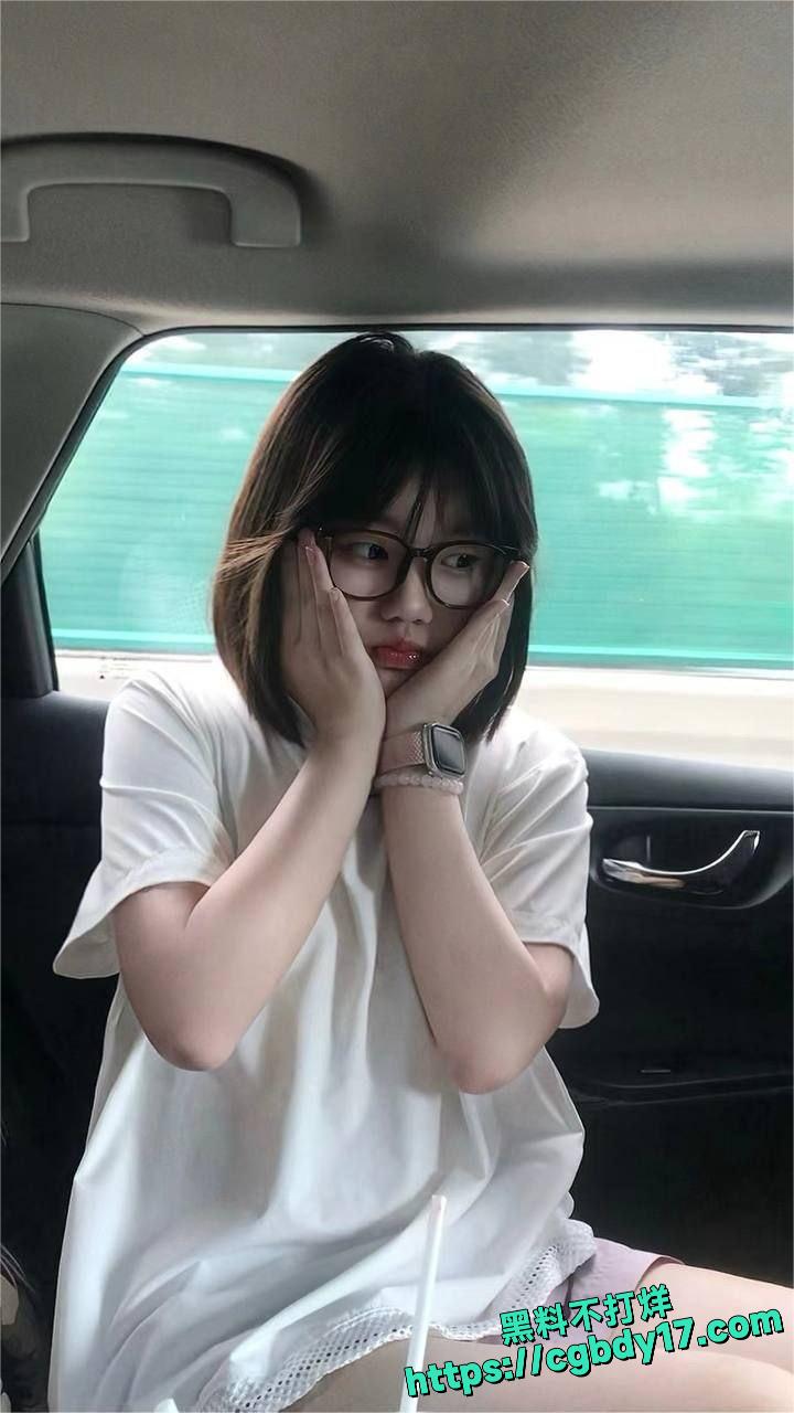 清纯大二甜妹自拍自慰7