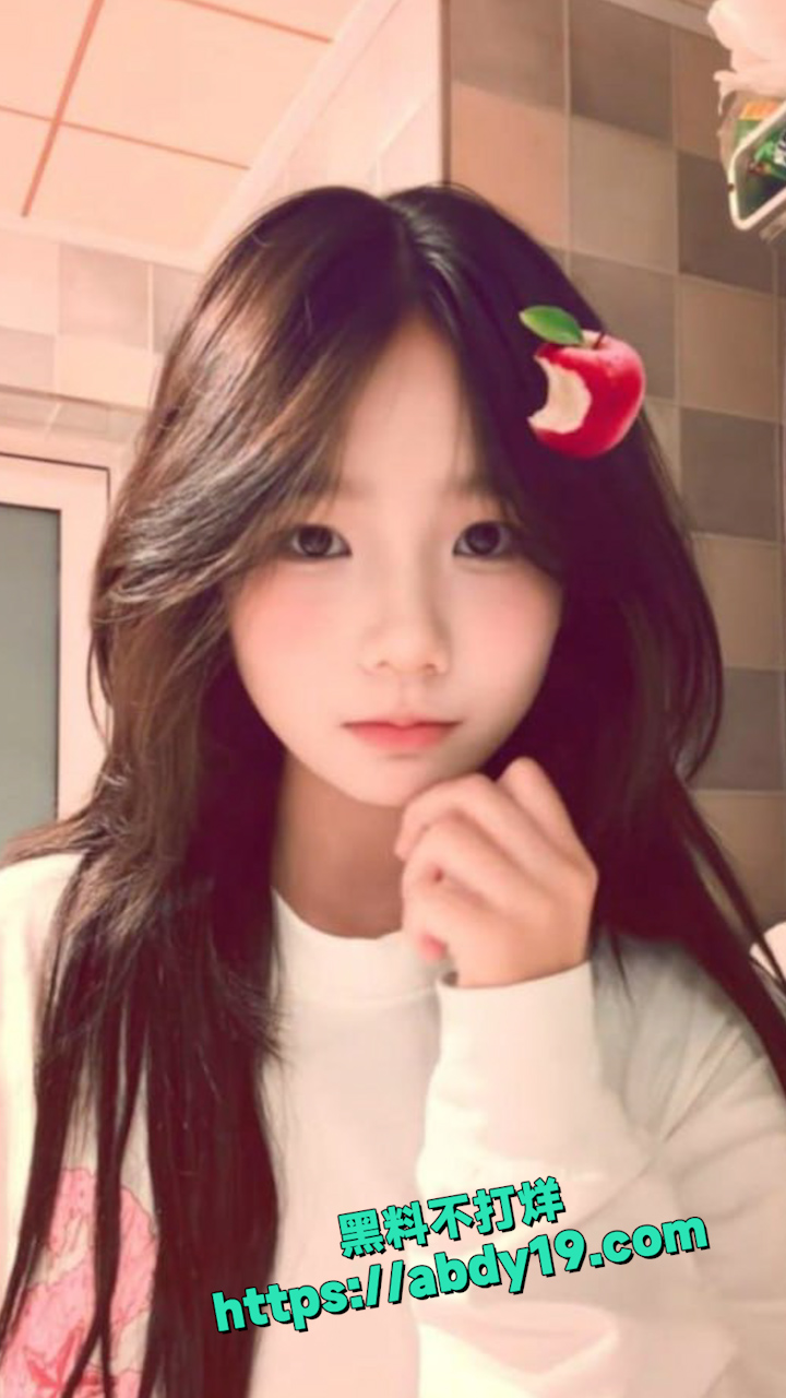 抖音百万粉甜系少女网红小新 9