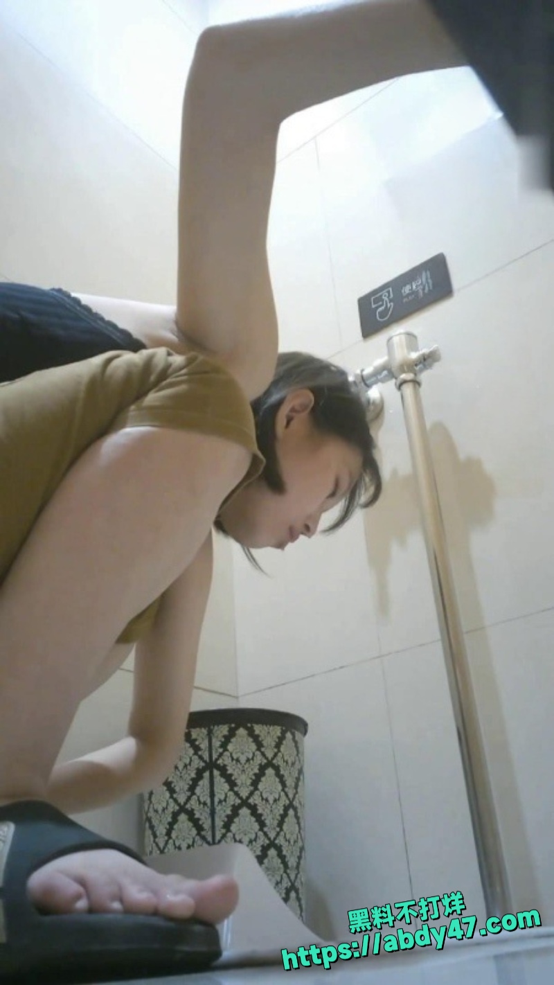 多位高颜值美女嘘嘘4