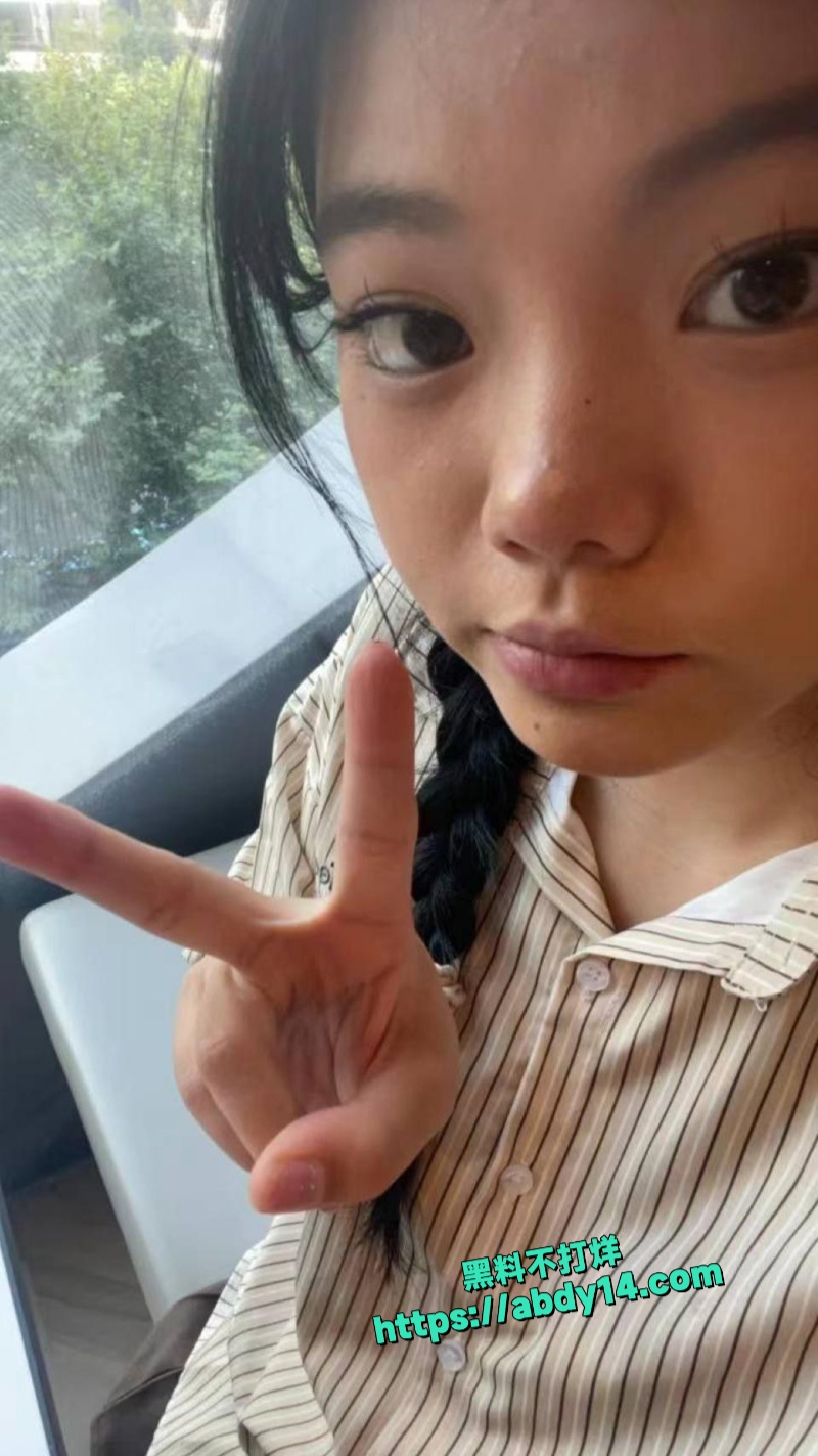 阿黑颜清纯学妹裸贷视频流出 1