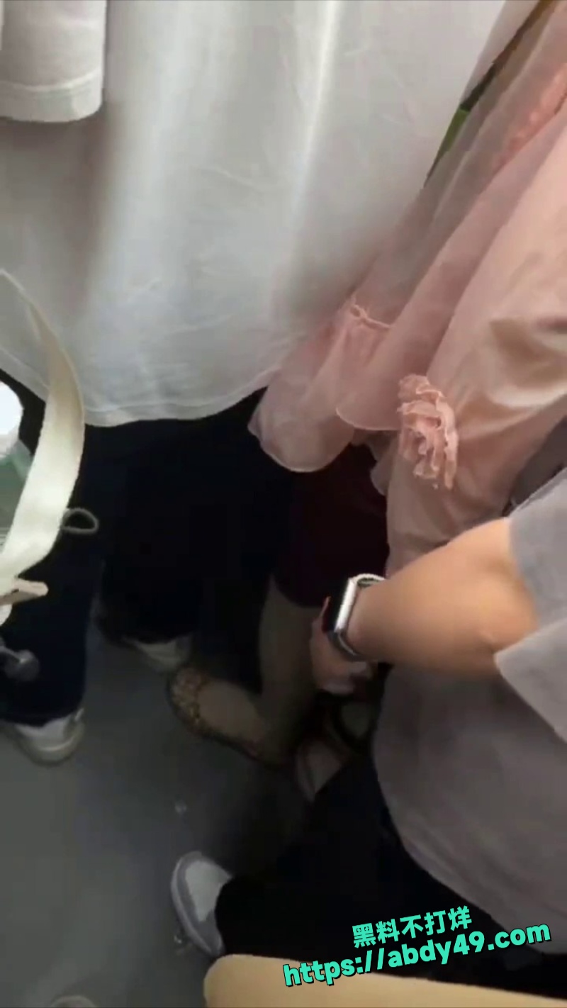 地铁反差美女5
