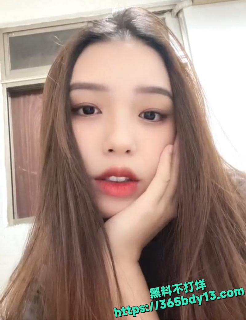 张佩婷的私密自拍视频6