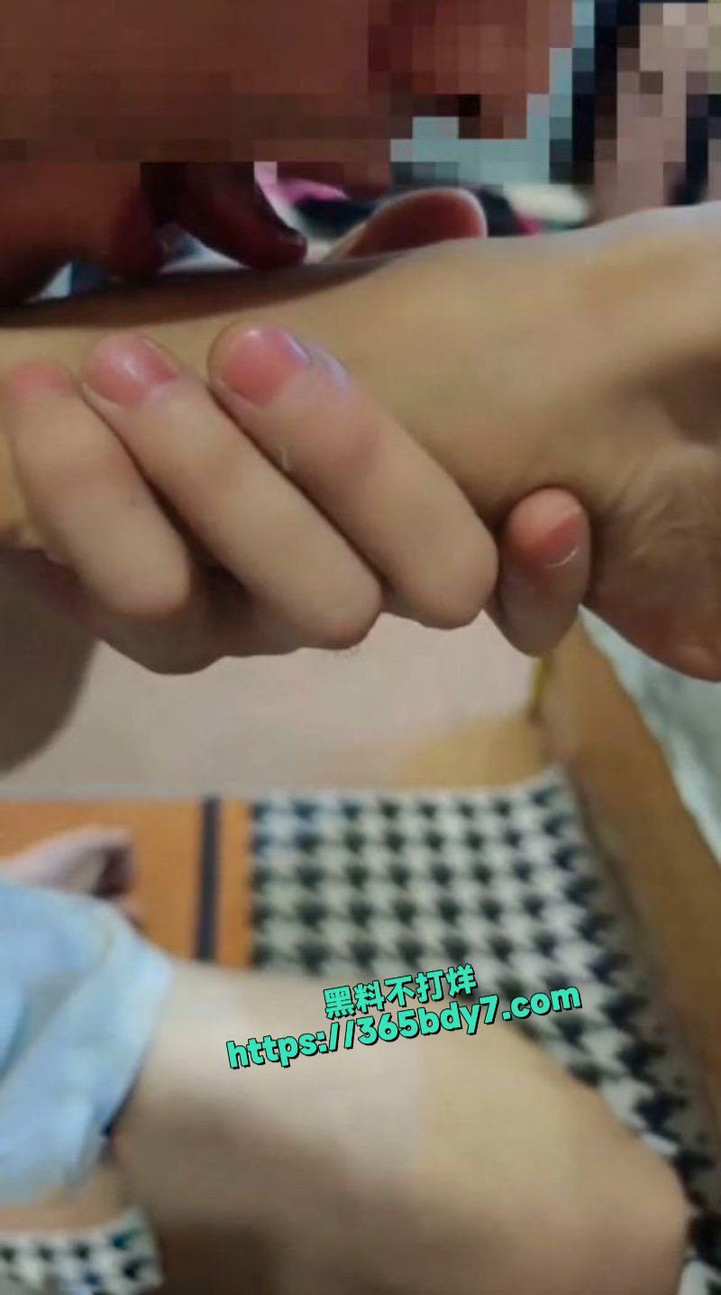 姐姐刚回来我又强上了她嘴上说不要不要身体却挺诚实8