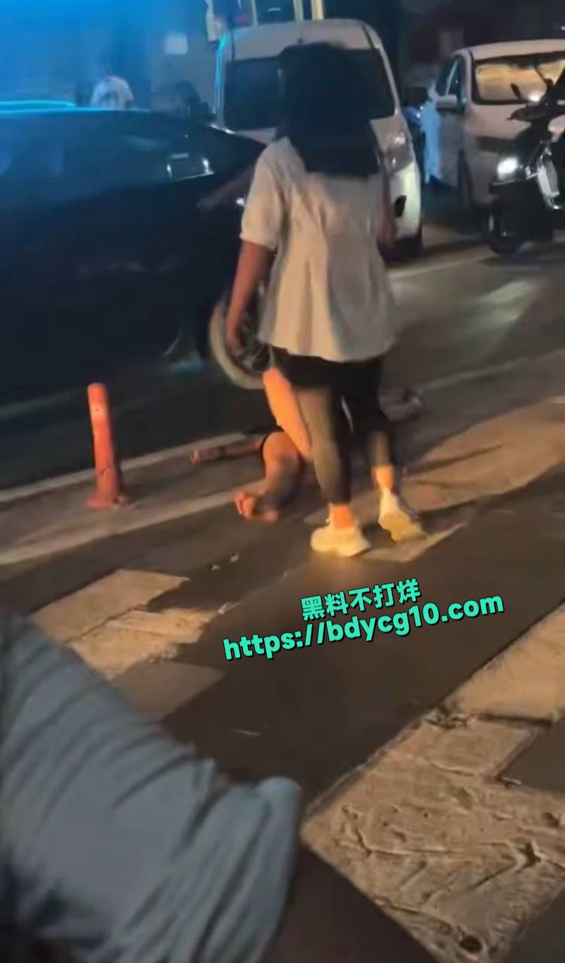 精神小妹打架1