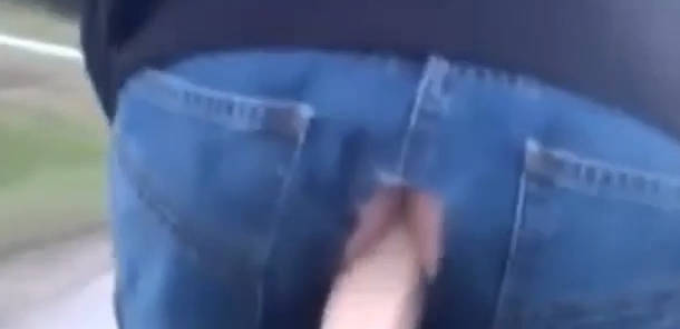 女子把动感单车座位换成大号假鸡吧 涂满润滑液直接骑乘 骑行体验拉满