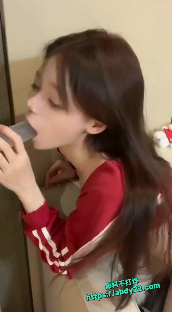 小小绘最新圣诞自拍福利视频 2